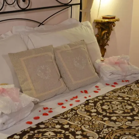 Palazzo La Loggia * Barisciano