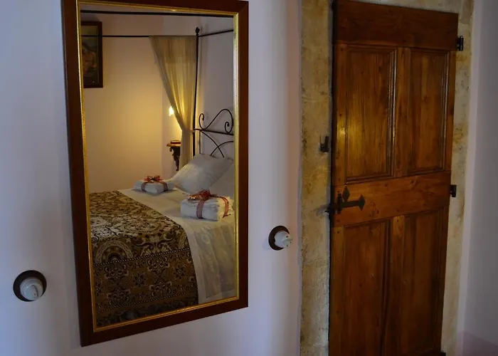 Palazzo La Loggia * Barisciano