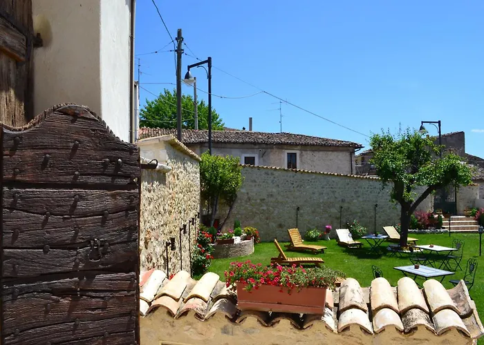 Palazzo La Loggia Holiday home Barisciano