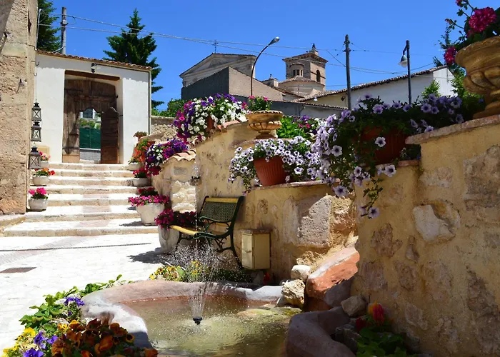 Palazzo La Loggia * Barisciano