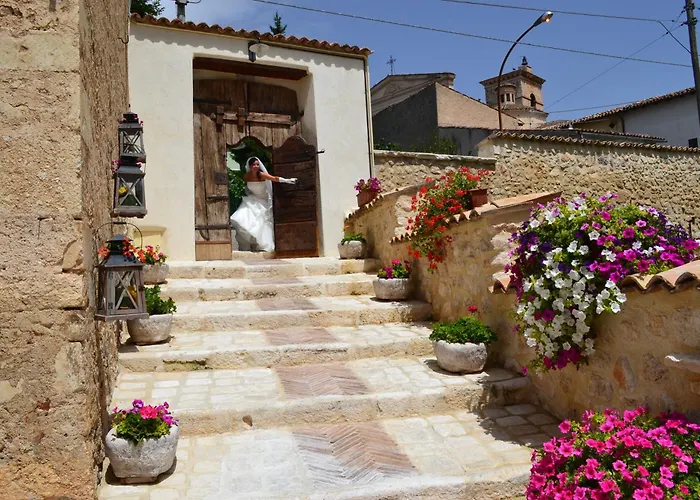 Palazzo La Loggia * Barisciano